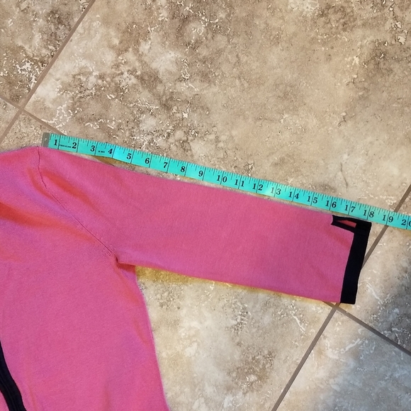 Women's Geoffrey Beene Pink & Black Cardigan Sweater Size Medium - Picture 8 of 8